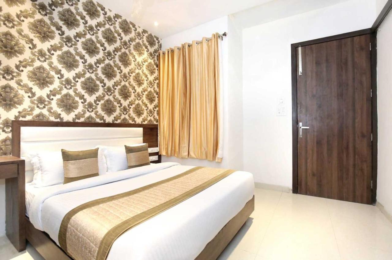 Hotel O Grand Star Амритсар Экстерьер фото