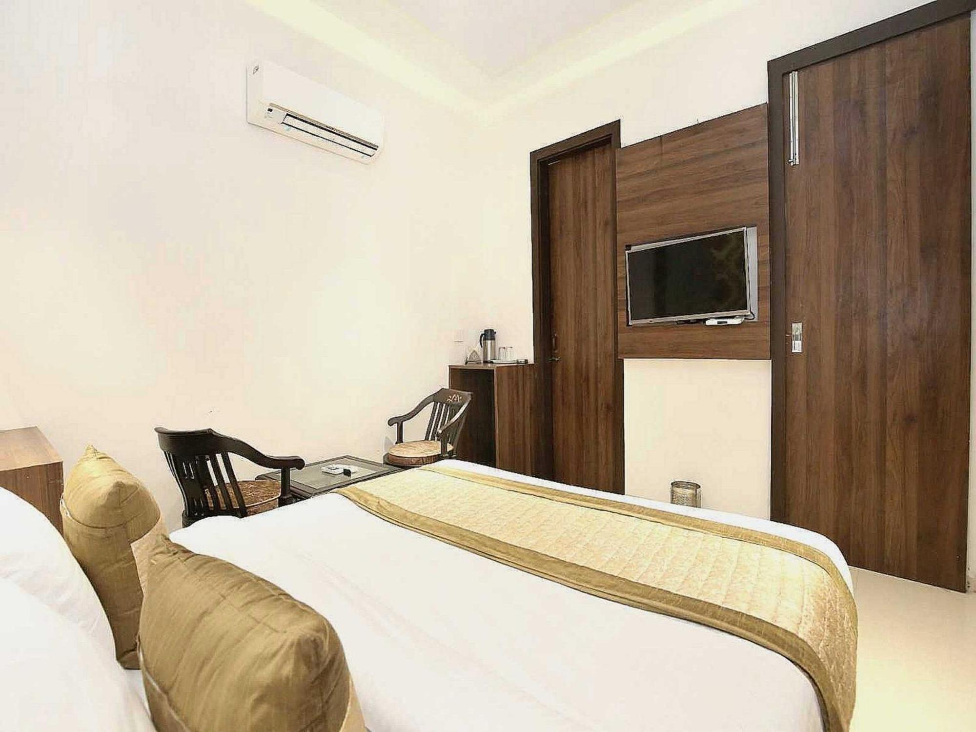 Hotel O Grand Star Амритсар Экстерьер фото