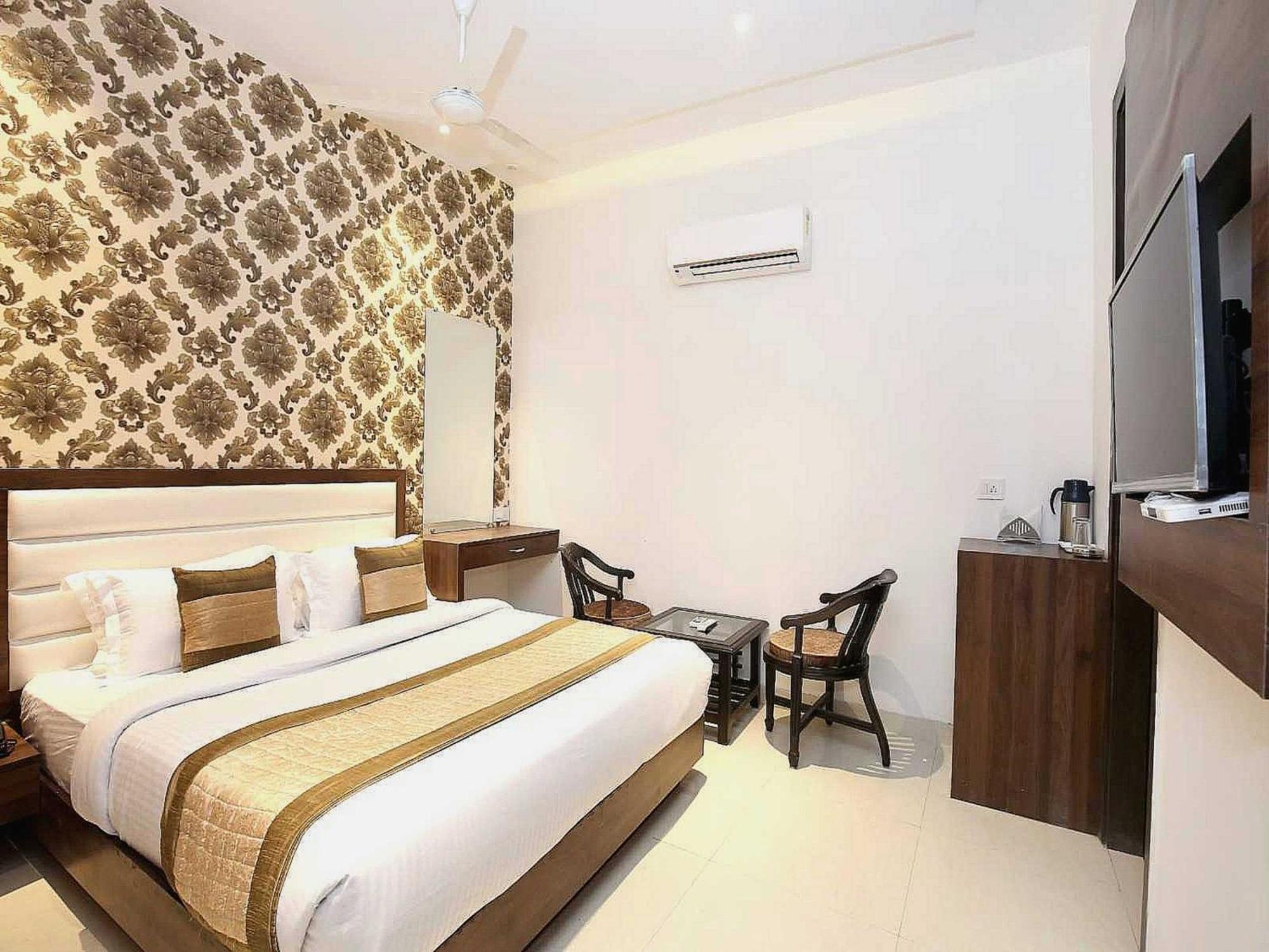 Hotel O Grand Star Амритсар Экстерьер фото
